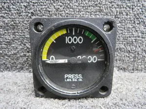 Gates LearJet 25C Pressure Indicator (Worn Needle)
